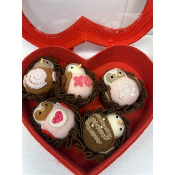 2025 Target Spritz Valentines Day Featherly Friends Heart Box 5 MINI One Large - Picture 2 of 9